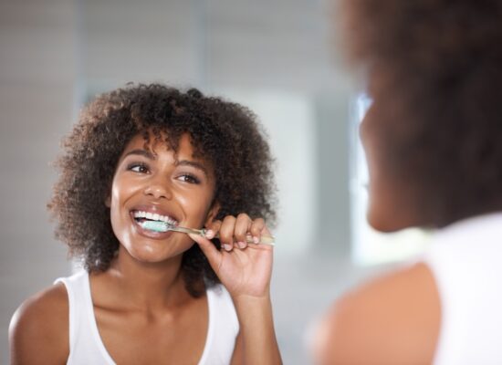 Alternating Your Electric Toothbrush With an Ultra-Soft Manual Is Great for Gum Health