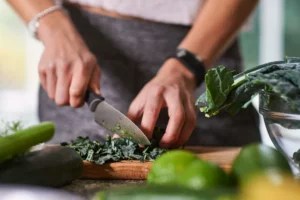 These Are the Knives a 3-Time 'Chopped' Winner Says Everyone Should Have in Their Kitchen