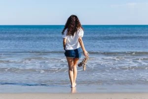The Beach Is My Happy Place—And Here Are 3 Science-Backed Reasons It Should Be Yours, Too