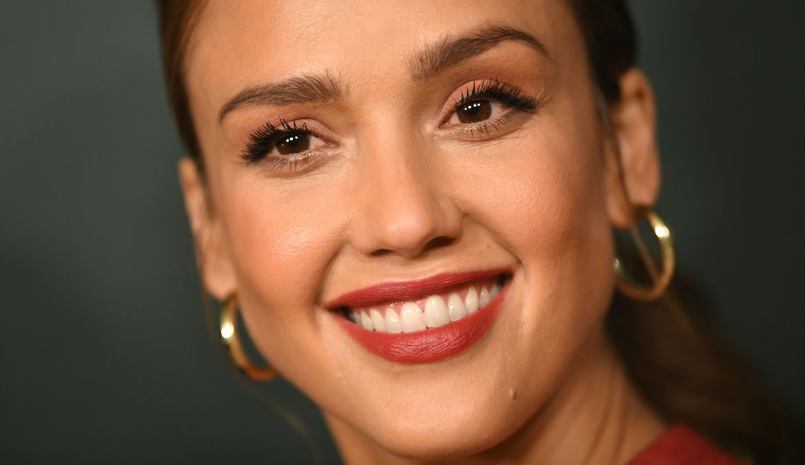 The Jessica Alba Skin-Care Routine To Use in Your 40s