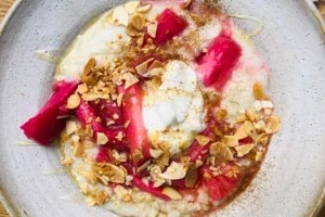 10 Recipes Using Rhubarb, the Digestion-Supporting Veggie With More Antioxidants Than Kale