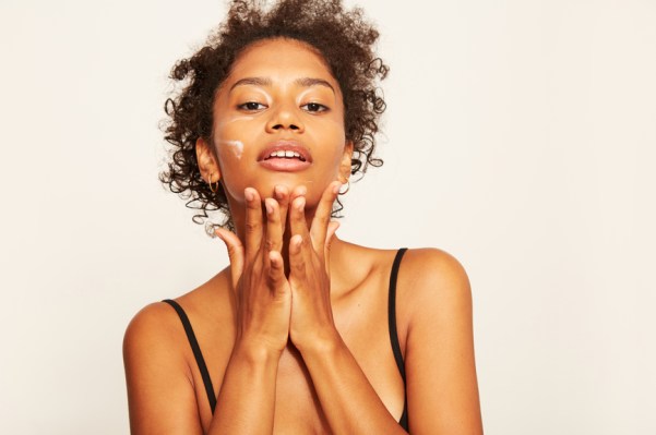4 Mistakes That Are Causing You To Waste Money on Skin-Care Serums, According to an...