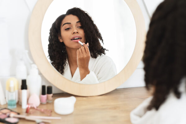 The Best Makeup Mirrors That'll Help Speed up Your Beauty Routine