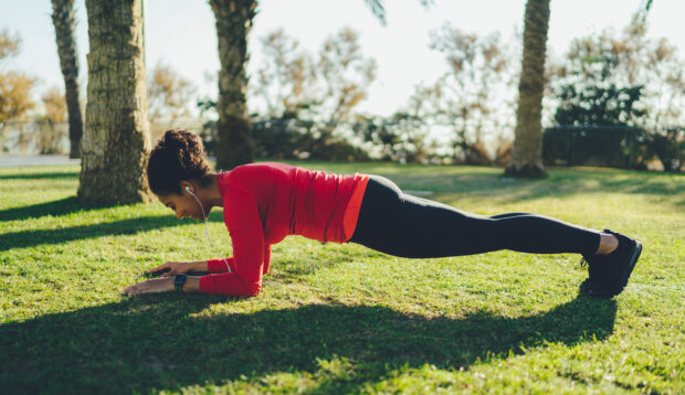 ‘I'm a Trainer, and This Is Why You Aren't Getting Better at Planks’