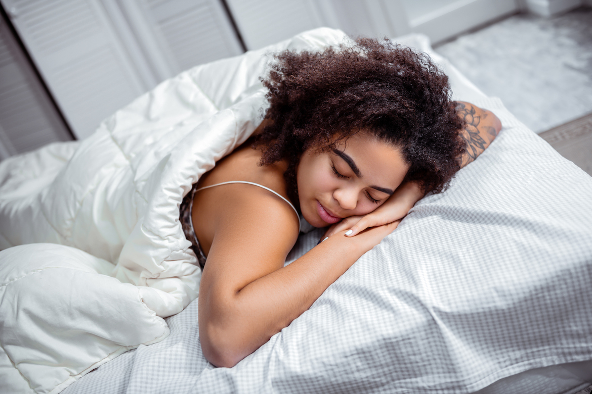 how to not sleep on your stomach