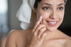 I'm a Dermatologist, and This Is the Absolute Best Ingredient to Hydrate Dry Skin