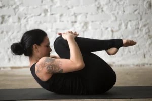 3 'Melt Method' Moves To Instantly Decompress Your Hips