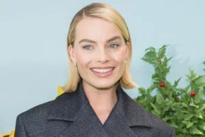 This is the one diet change that clears Margot Robbie's skin—every time