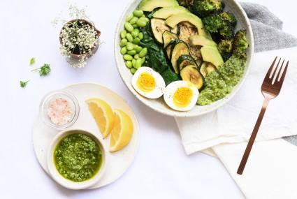 Well+Good - Add major goddess vibes to your morning with this glow-inducing breakfast bowl