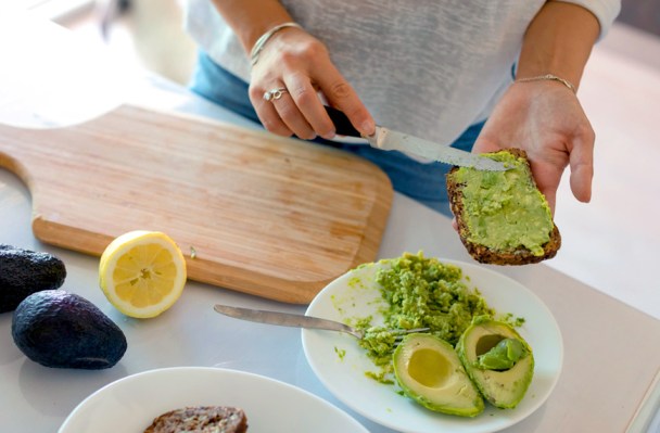 You Shouldn’t Fear Fats and Oils—These Are a Functional Medicine Doctor’s 5 Healthy Favorites