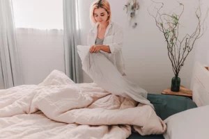 Why a Derm Says You Should Be Changing Your Pillowcases Every Couple of Days