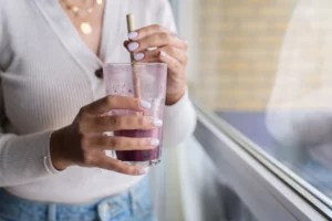 Every Single Ingredient in This Psychiatrist’s Brain-Boosting Smoothie Recipe Helps Quell Anxiety