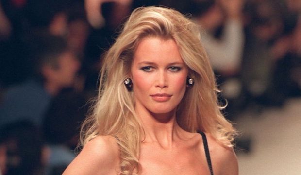 The 3 Blow Dryer Brushes That Give You Voluminous '90s Supermodel Hair, According to a...