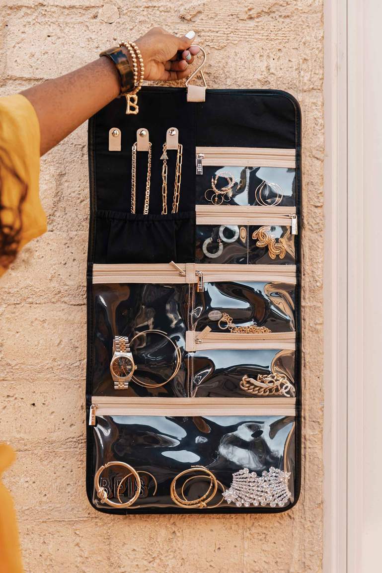 Beis The Hanging Jewelry Case