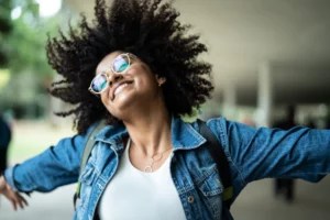 3 Happiness-Boosting Products That Happiness Experts Personally Use Every Day