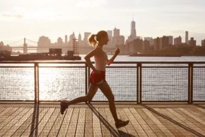 Here’s What a Sports Cardiologist Wants You To Know Before Signing Up To Run a Race