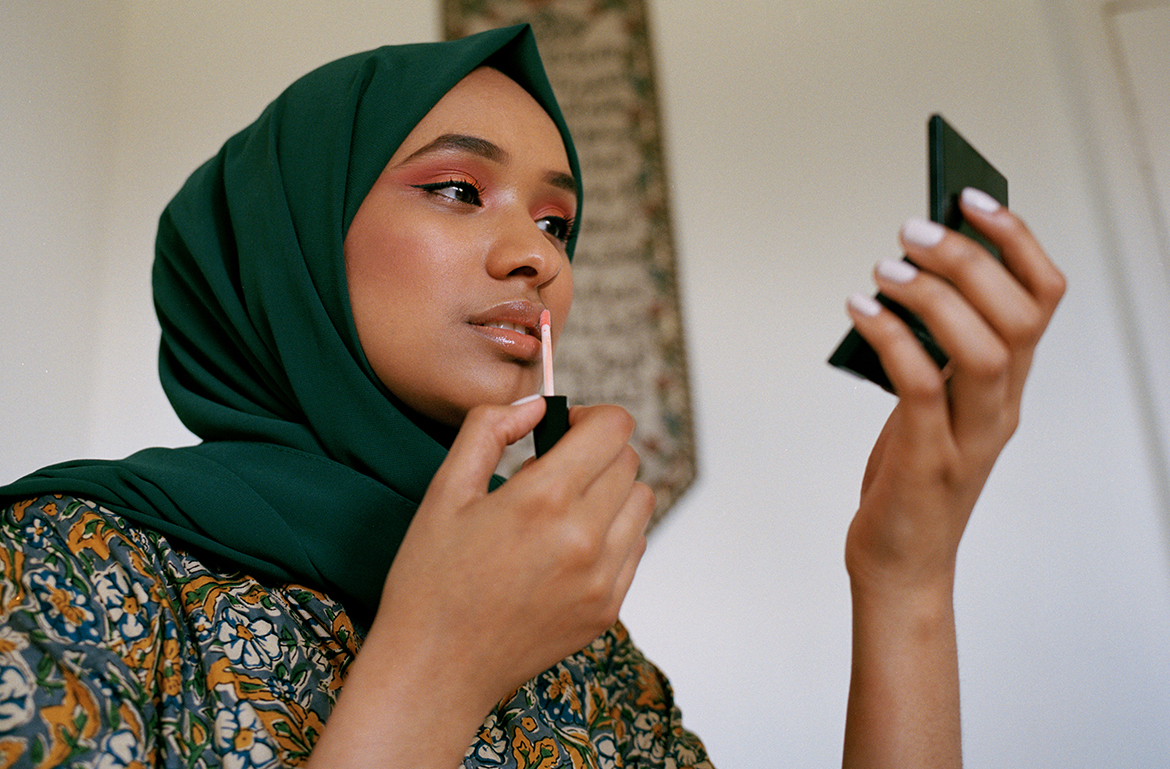 ‘I’m a Makeup Artist With Sensitive Skin, and This Is How I Spend 0 at Sephora’