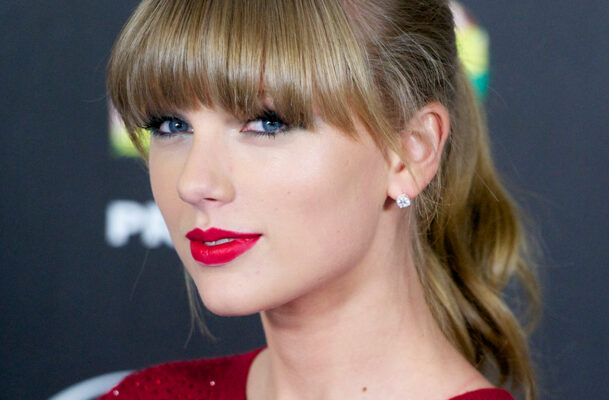 The Best Hydrating Red Lipsticks That Taylor Swift Would Totally Approve Of