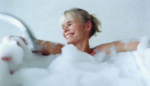 These Are the Bubble Bath Ingredients You *Must* Avoid if You Have Sensitive Skin—Plus Best...