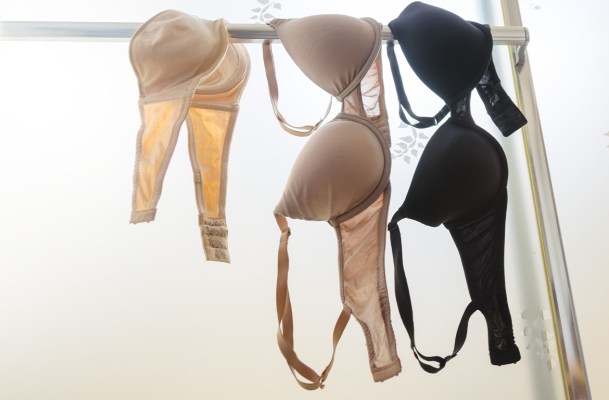 Want to Go Wireless? These 14 Comfortable Bras Actually Support Big Breasts