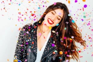 5 Happiness-Boosting Things To Do To Start Your Year Off Right, According to Positive Psychologists
