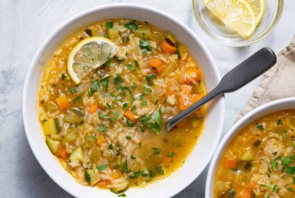 It Only Takes 10 Minutes To Prep This Fiber-Rich Vegan Lemon Rice Soup