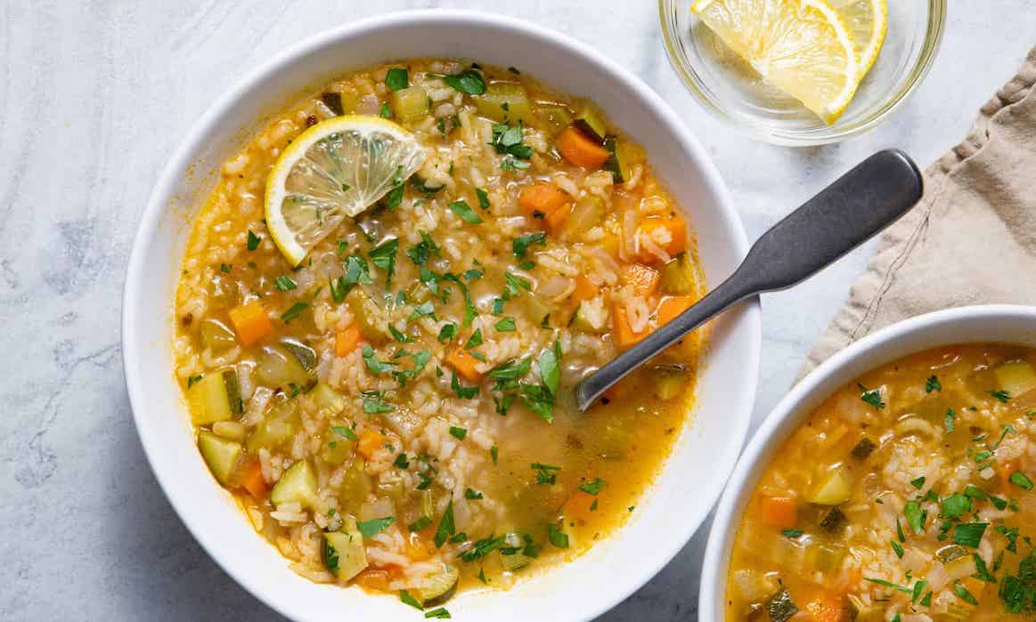 This Vegan Lemon Rice Soup Recipe Is So Easy To Make - Fyne Fettle