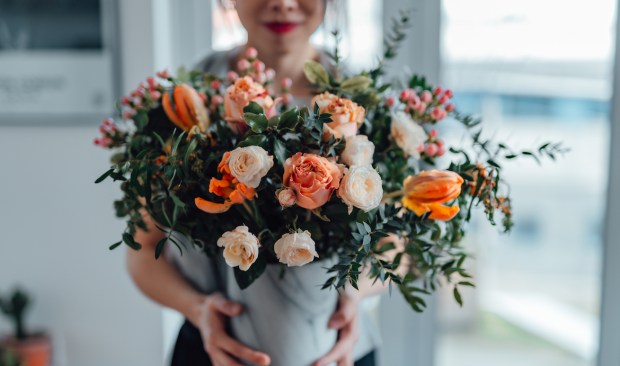 These Online Flower Delivery Services Make Sending Beautiful Bouquets Quick and Easy