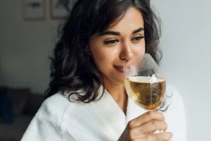 Alcohol Can Have Some Surprising Effects on Your Hair—Here's What a Derm and Hairstylist Want You To Know