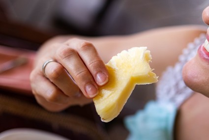 Does Eating Pineapple Actually Make You, Um, Taste Better? Here’s What Sexologists and OB/GYNs Say