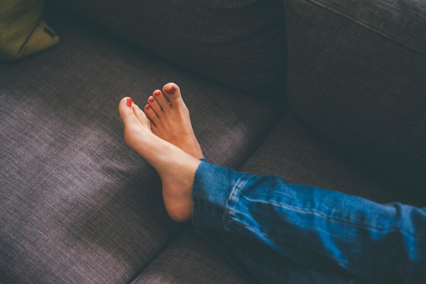‘I’m a Physical Therapist, and This Is Why Everyone Should Be Doing Toe Yoga—Especially if...