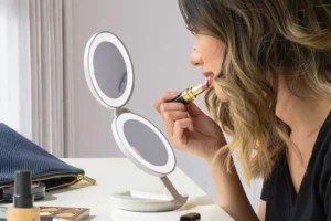 ‘I’m a Beauty Editor, and This Travel Makeup Mirror Is a Must-Have for Getting Ready on the Go’
