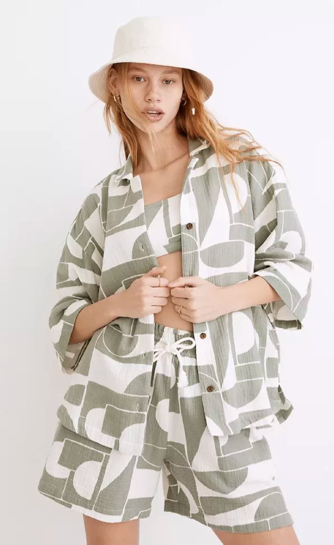 Madewell Lightestspun Cover-Up Camp Shirt in Mod Shapes
