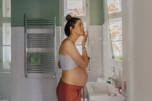 5 Skin-Care Savvy Moms Share the Pregnancy-Safe Products They Swear By
