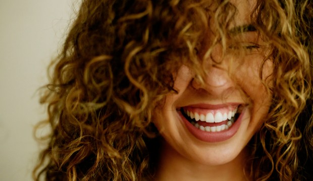 I Tried the Bowl Method for Hydrating My Curly Hair—Here's How It Went