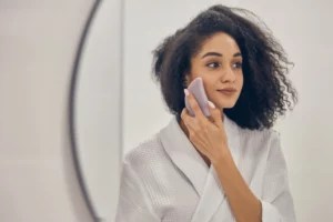 5 Exfoliation Rules Dermatologists and Facialists Are Begging You To Follow for the Sake of Your Skin Microbiome
