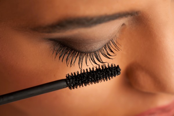 The Very Best Mascaras for Short Lashes, According to Professional Makeup Artists