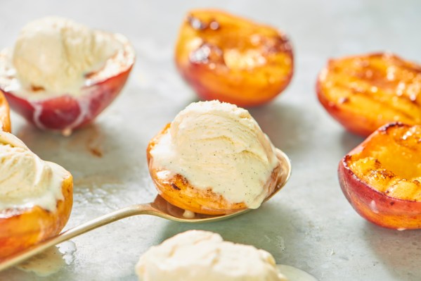 Air Fryer Peach Cobbler Is the Gut-Friendly, Anti-Inflammatory Dessert We’ll Be Baking Until Further Notice