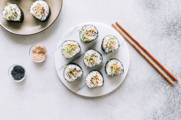 These Refreshing Cucumber 'Sushi' Rolls Are So Rich in Brain-Boosting Omega-3s, and They Take 5...