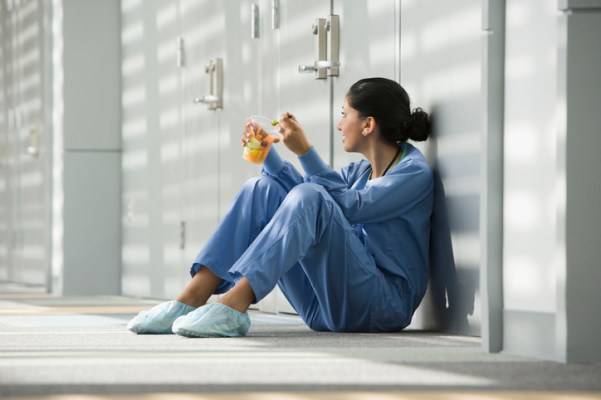 'I’m an ICU Nurse Who Works 12-Hour Shifts on My Feet—These Are the Foods That...