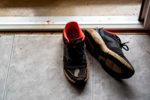 Do You Really Need To Throw Out Your Sneakers After 300–500 Miles? A Podiatrist Weighs In