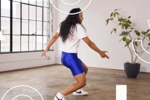 Why Lunge When You Can Vibe? This Afro Dance Combo Will Give You a Physical and Emotional Boost