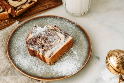This 15-Minute Vegan Cinnamon Roll Loaf Is What Fall Breakfast Dreams Are Made Of