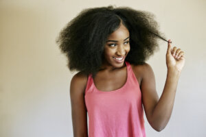 10 Best Detangling Brushes and Combs for 4C Hair That Will Help Keep Your Curls Intact