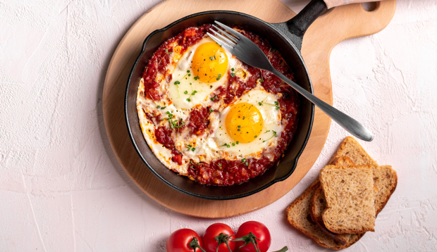 5 Easy Shakshuka Recipes That Bring Major Protein and Inflammation-Fighting Benefits to the Breakfast Table