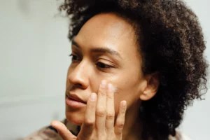 Derms Say This $34 Drugstore Serum Will Make Your Moisturizer Twice as Hydrating