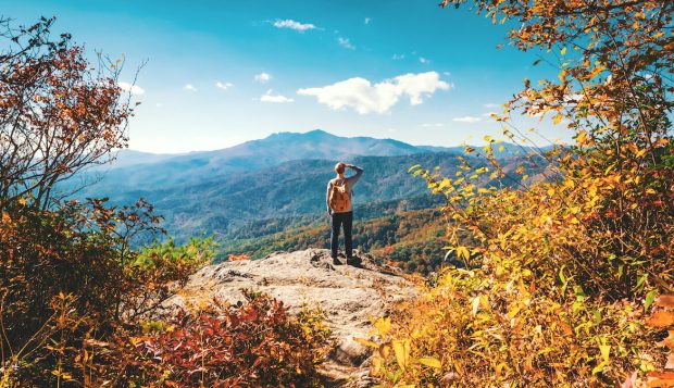 These 8 Scenic Hiking Destinations Showcase Everything Autumn Has To Offer
