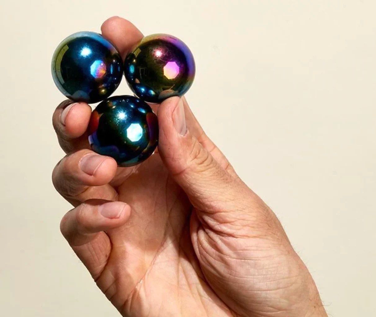 Speks Supers 33mm Magnet Balls