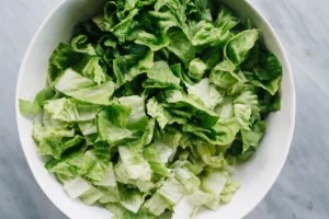 3 Reasons Why You Should Rewash That Pre-Washed Bag of Lettuce, According to Food Scientists