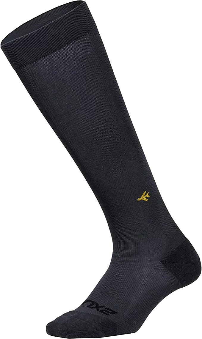 2XU Flight Compression Socks, best compression socks for travel